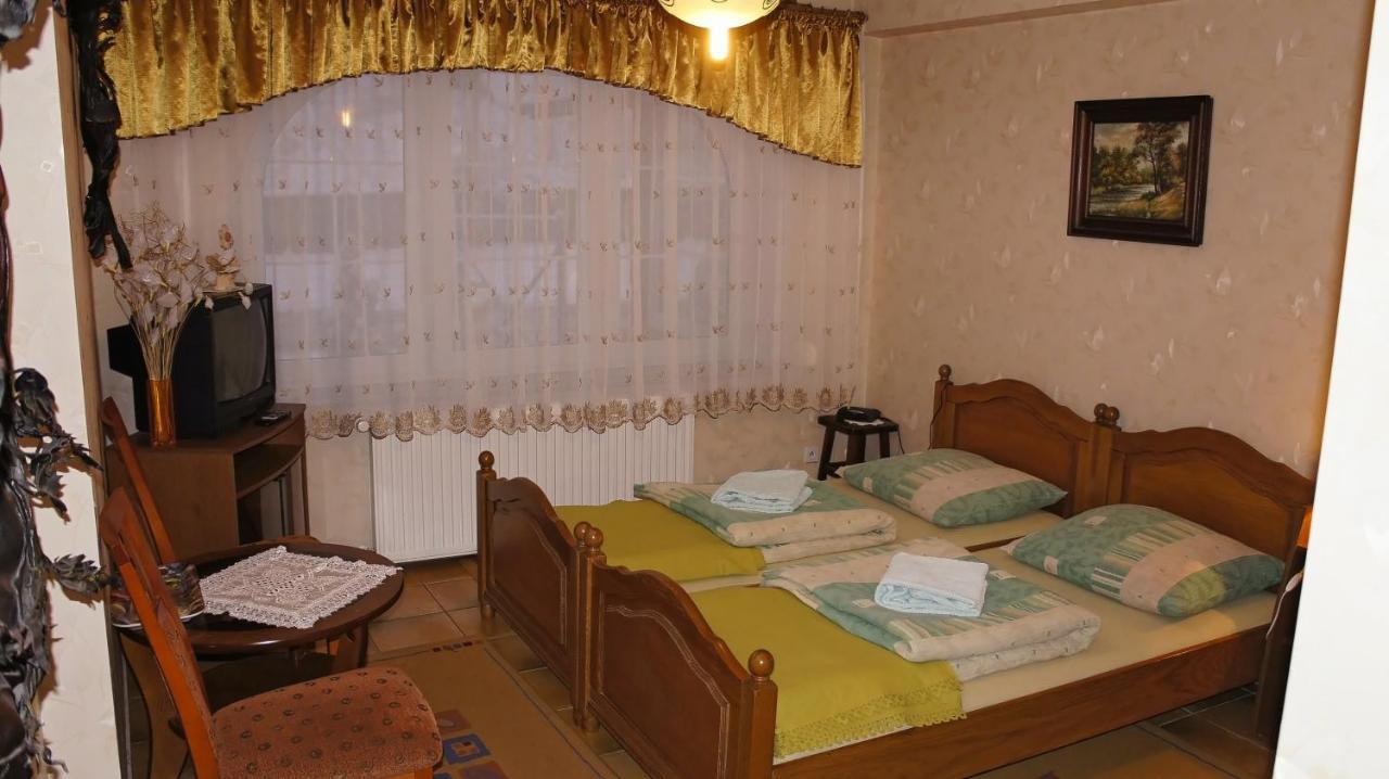 Karkoz Karpacz Bed & Breakfast Bilik gambar
