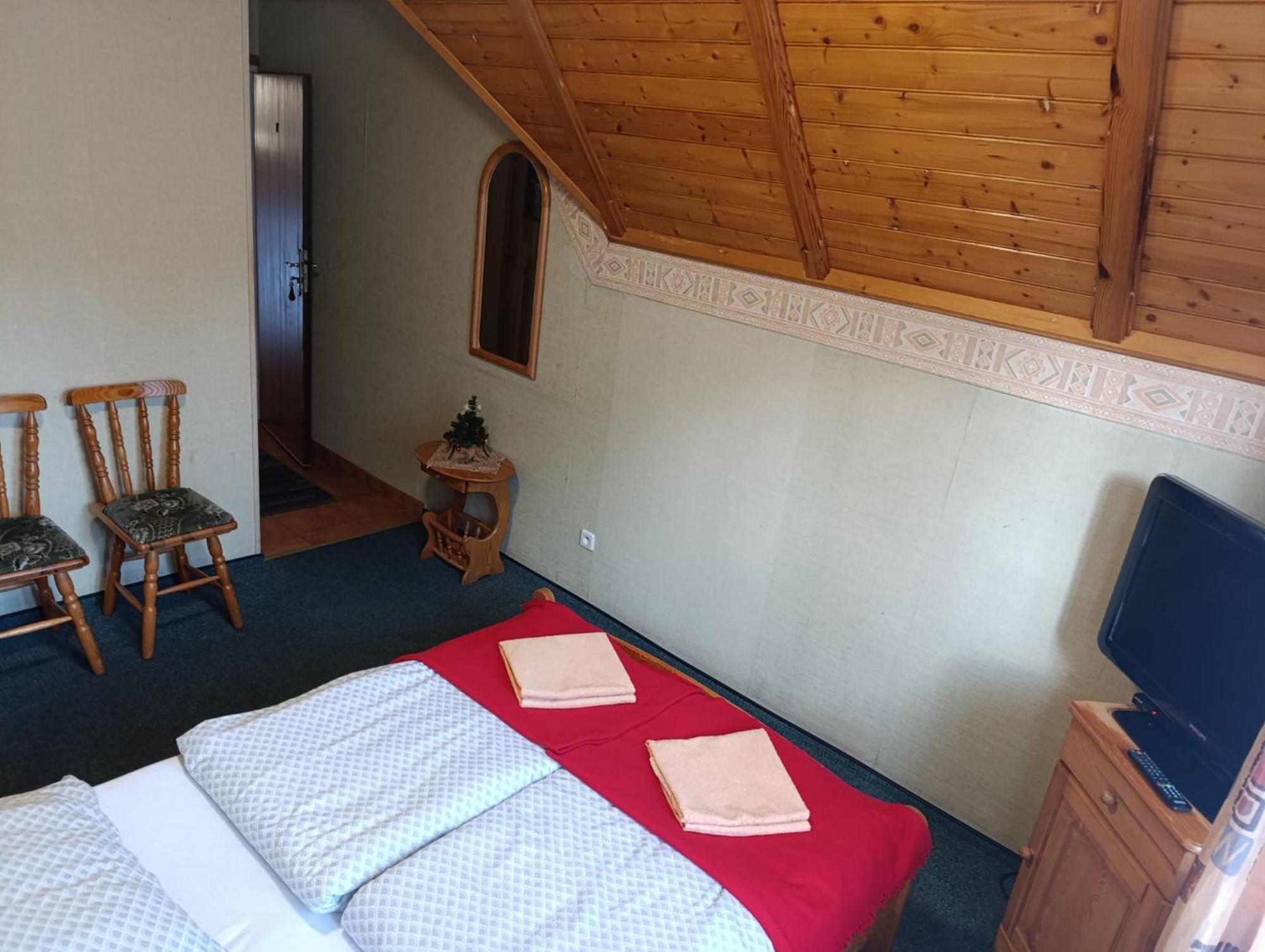 Karkoz Karpacz Bed & Breakfast Bilik gambar