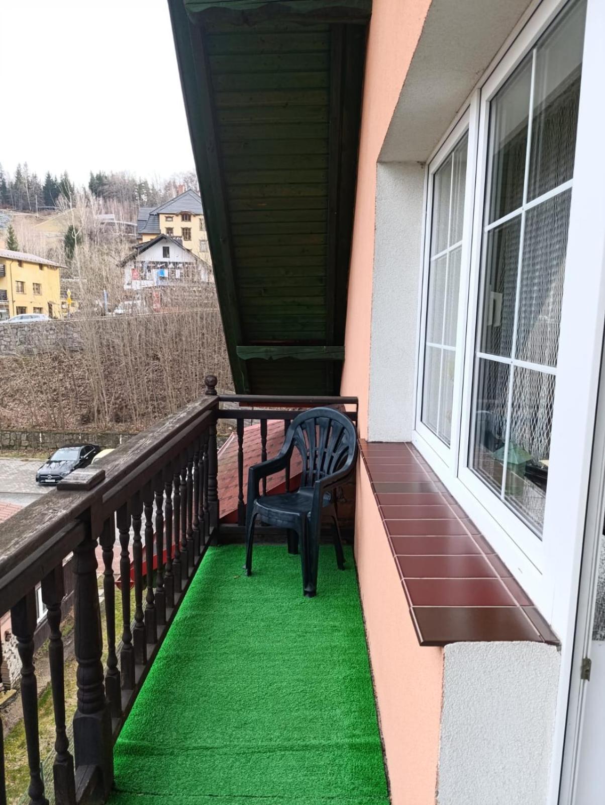 Karkoz Karpacz Bed & Breakfast Bilik gambar